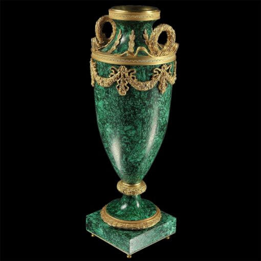 VASE “TRIUMPH”